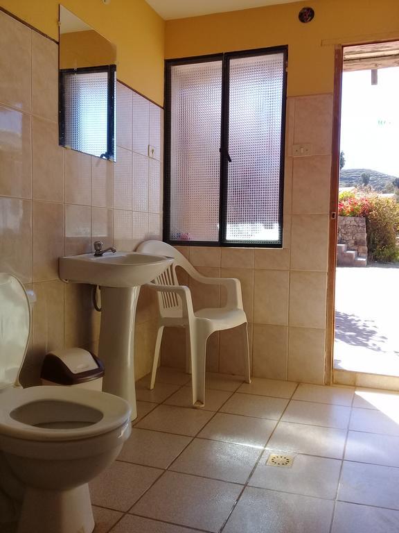 Hostal Tawri Isla del Sol Екстер'єр фото